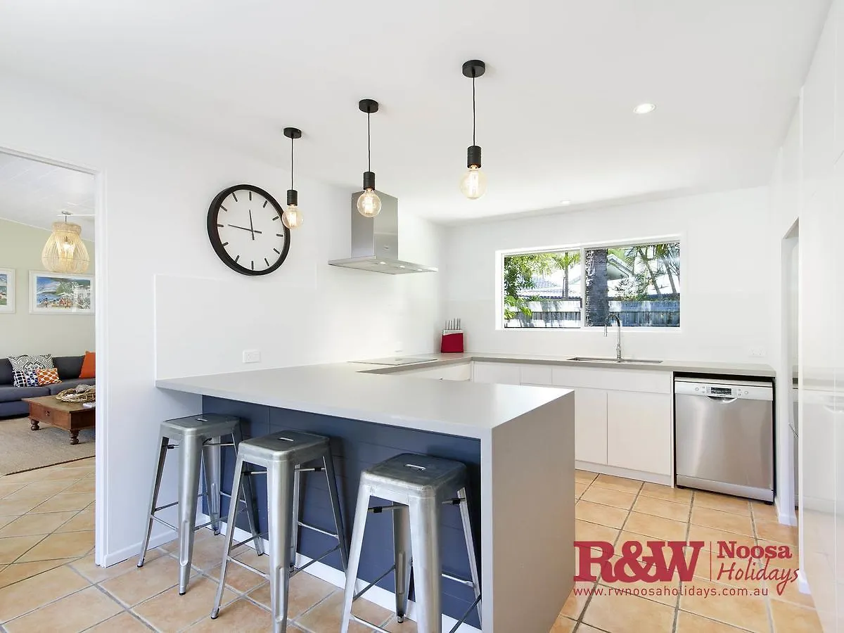 Modern Oasis In Noosa Heads 빌라 펜션